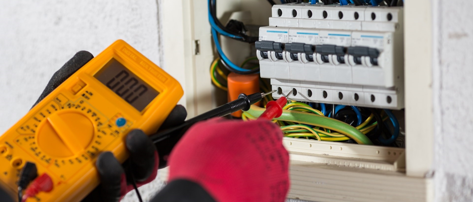Electricians WD17